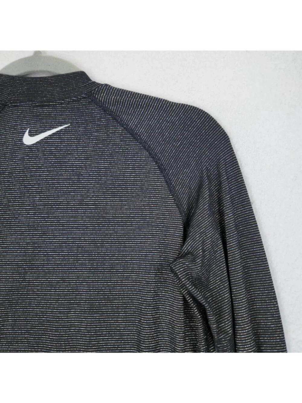 Nike Shirt Womens Medium Black Pro Warm Dri-FIT Long Sleeve Running Athletic